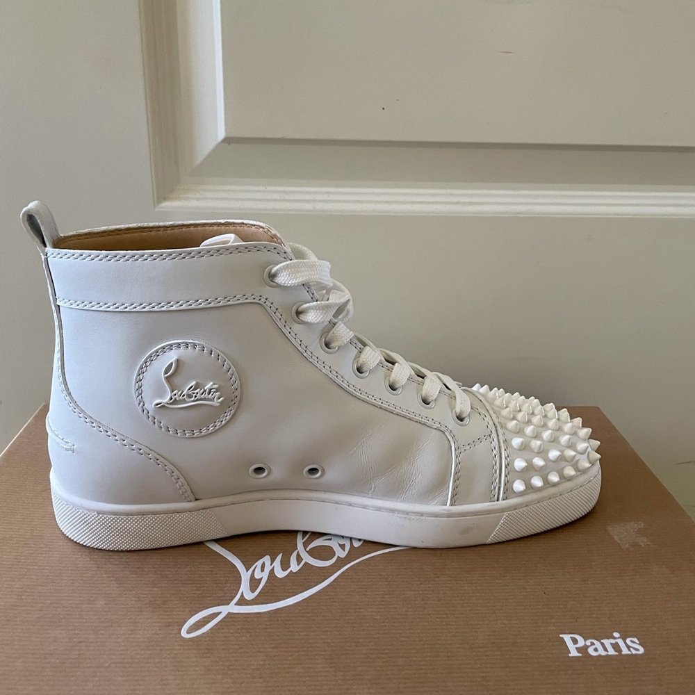 Christian Louoboutin Men’s sneaker white leather w spikes